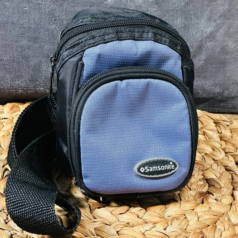 Samsonite Photo Camera Bag For Small Point And‎ Shoot Style Camera.